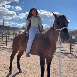 Meet your Posher, Jessica